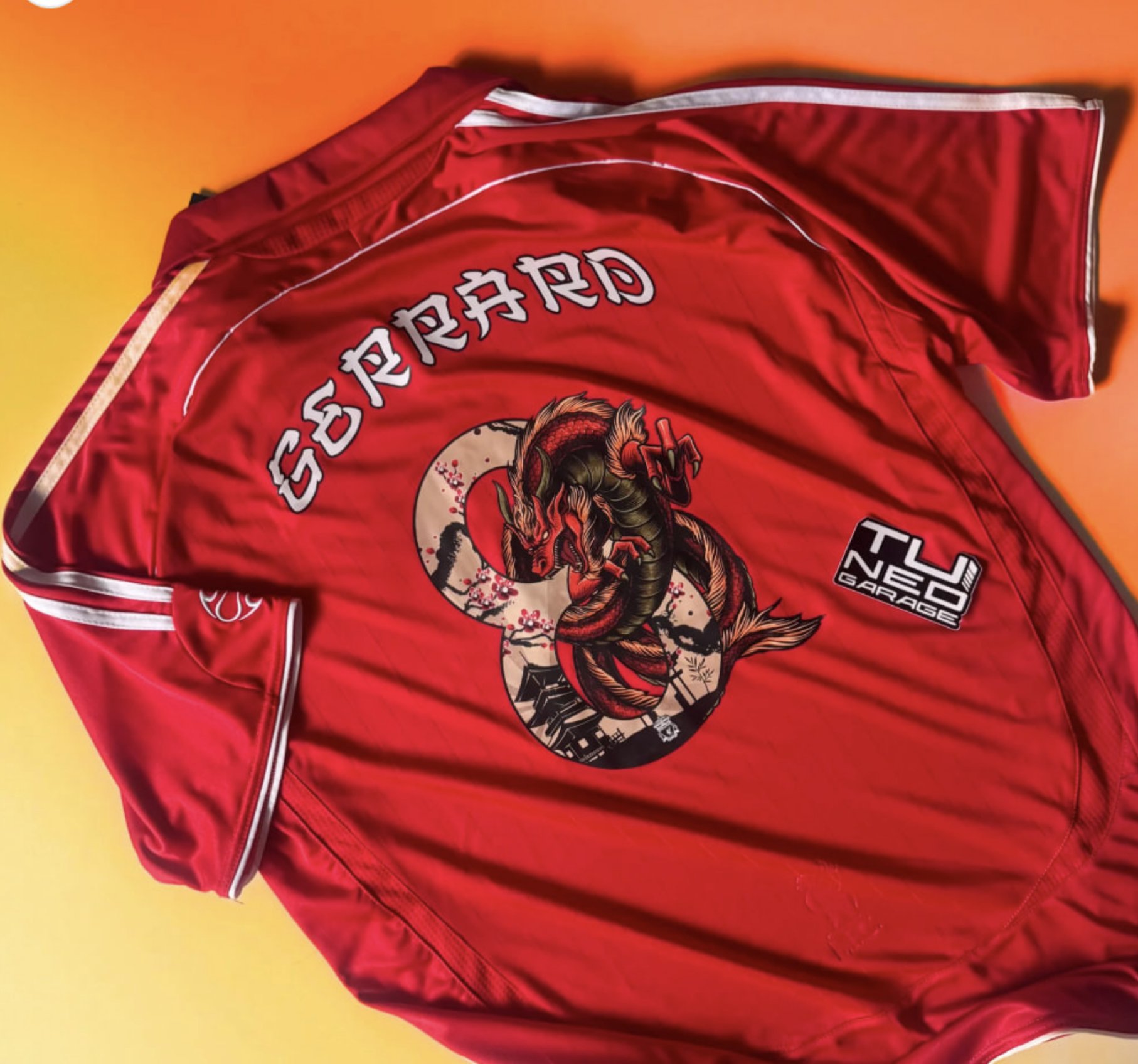 Camiseta retro Liverpool dorsales especiales