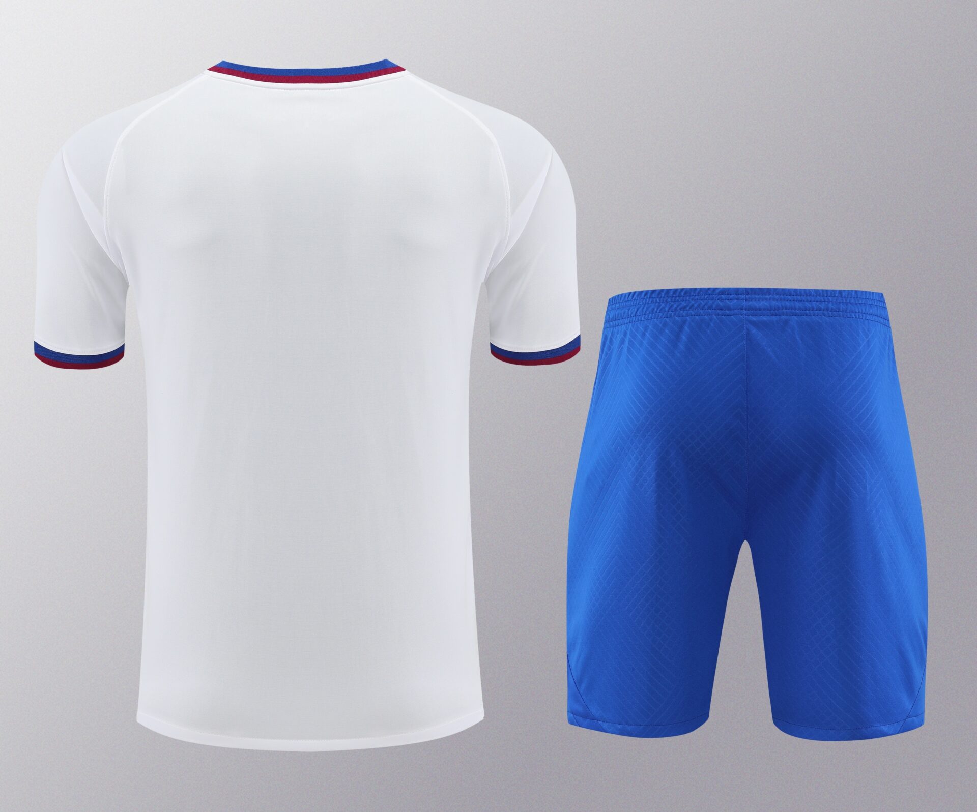 Conjunto de calentamiento FC Barcelona blanco azul y rojo