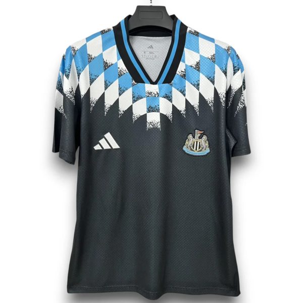 Camiseta Newcastle United 26/27 Retro